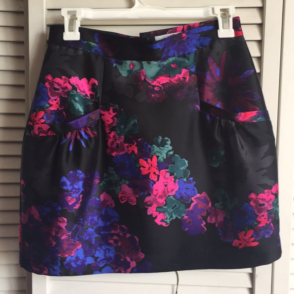 TIBI Beautiful elegant mini skirt